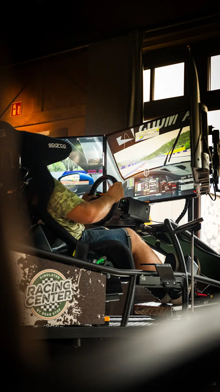 Full-Motion-Cockpit im Detail